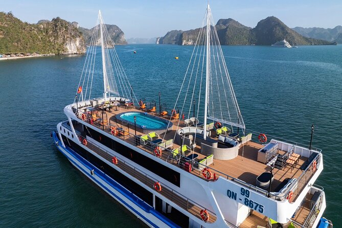 Hanoi : Halong Bay 7-Hour Luxury Cruise with Limousine Transfer - Key points to know before you book