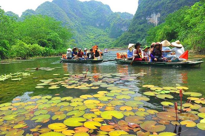 Hanoi - Hoa Lu - Tam Coc - Mua Cave - 1 Day / By Luxury Limousine & Small Group - Tam Coc by rowing boat and bicycle