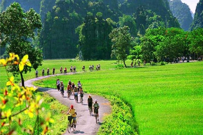 Hanoi - Hoa Lu - Tam Coc - Mua Cave - 1 Day Tour. By Luxury Limousine From Hanoi - What the $45 price really covers