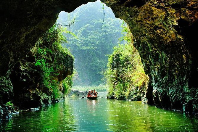 Hanoi - Hoa Lu - Trang An - Mua Cave - 1 Day Tour - Luxury Limousine From Hanoi - Tam Coc or Trang An, the key question before booking