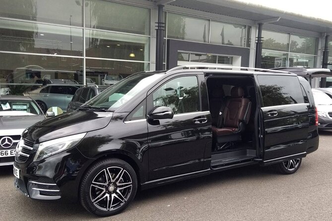 Heathrow to London City Centre – Premium Chauffeur Transfer - The airport greeting and luggage handoff