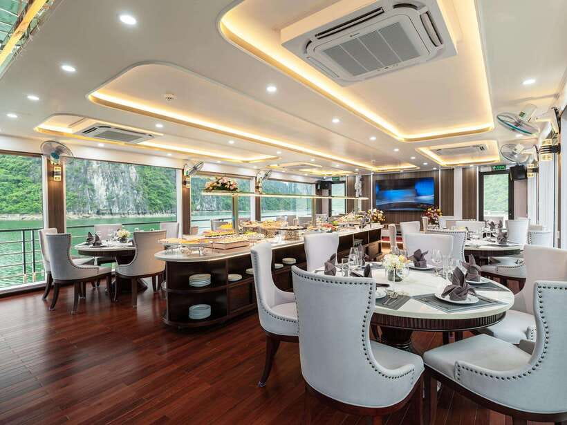 Hercules Ha Long Bay New Cruise From Hanoi With Limousine - Lunch among Ha Long Bay’s limestone islands