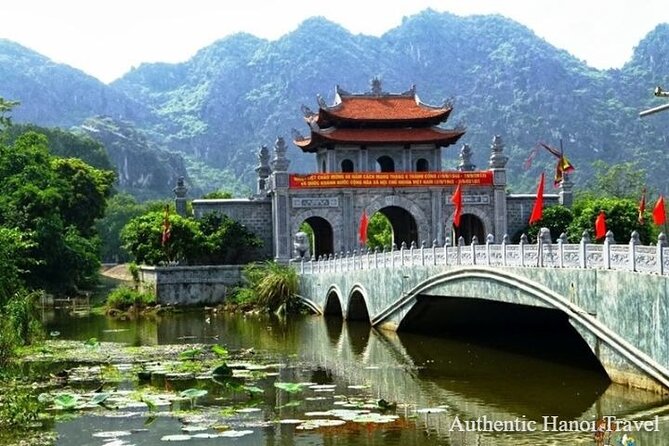 Hoa Lu Tam Coc Full Day Trip by Limousine Transfer Deluxe Group - The buffet lunch at 11:45
