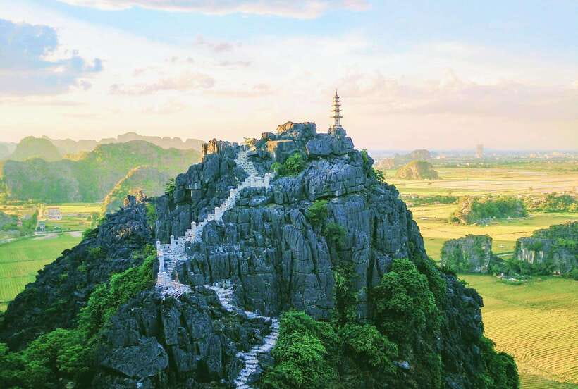 Hoa Lu, Tam Coc, & Mua Cave Day Trip with Lunch & Limousine - A local buffet lunch in Ninh Binh