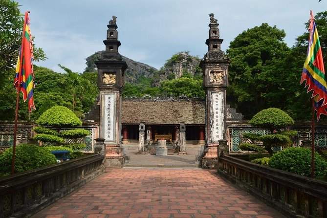 Hoa Lu - Tam Coc - Mua Cave Luxury Day Tour - Limousine Bus Transfer - Hoa Lu and Vietnam’s early royal capital
