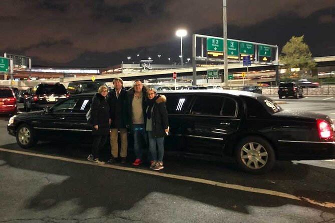 JFK Airport Limo Pick-up With Extra One Hour NYC Limo Sightseeing Tour - The guide question: transfer driver or city host?