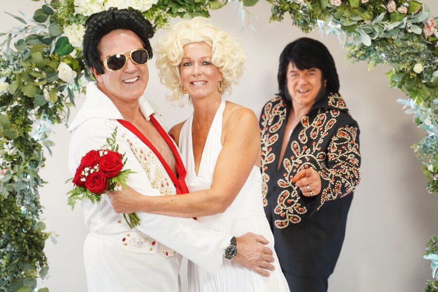 Las Vegas: Elvis Themed Wedding with Limousine - The ceremony: traditional vows with an Elvis twist