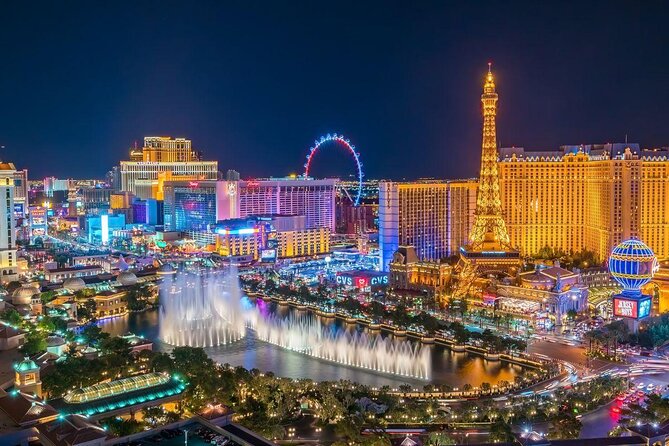 Las Vegas Strip at night like a Star with champagne by luxury limo - 3 or 5 hrs - Key points to know before booking