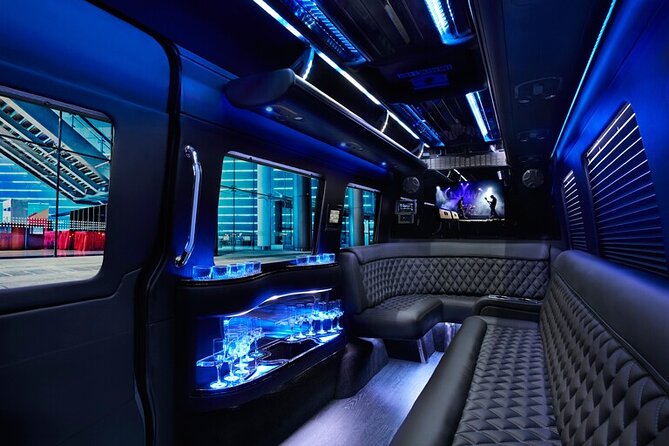 Las Vegas Strip at night like a Star with champagne by luxury limo - 3 or 5 hrs - Service details and driver personalities