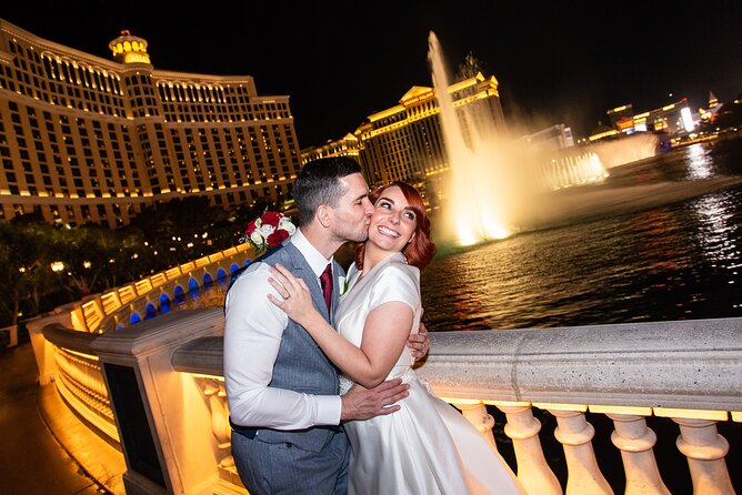 Las Vegas Strip by Super Stretch Limo with Personal Photographer - What this Las Vegas limo tour really is