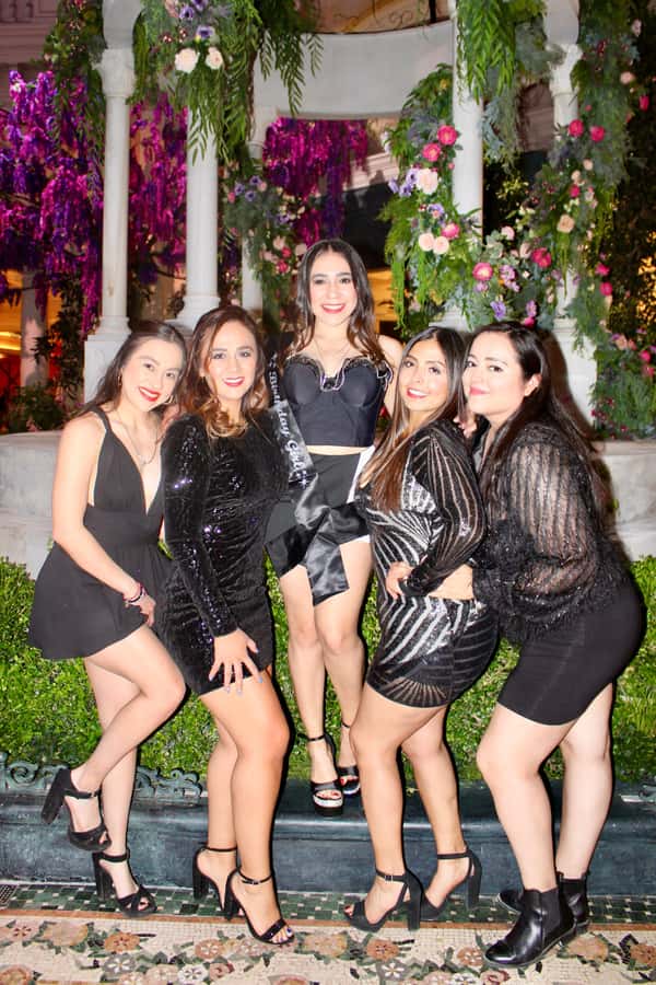 Las Vegas Strip Limo Tour with Champagne and Photos - Bellagio Fountains after dark