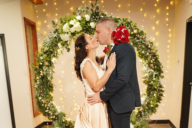 Las Vegas Wedding at The Little Vegas Chapel including Limousine Transportation - Photos and video give you more than a quick ceremony