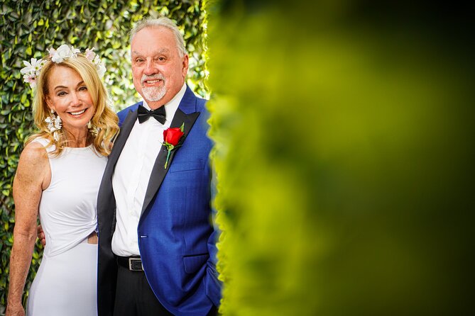 Las Vegas Wedding at The Little Vegas Chapel including Limousine Transportation - How the $499 price works in real terms