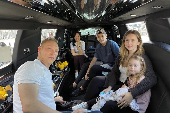 Limo Tour NYC to Woodbury Common Premium Outlets - What the waiting driver means for your return