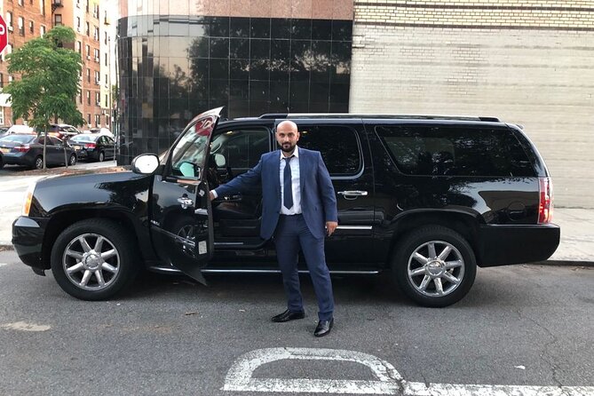 Limo Tour NYC to Woodbury Common Premium Outlets - Champagne, beer, TV screens, and the group atmosphere