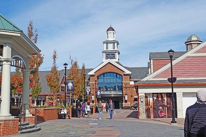 Limo Tour NYC to Woodbury Common Premium Outlets - Booking details worth checking