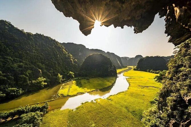Limousine Bus from Hanoi to Ninh Binh/Tam Coc - Punctuality, communication, and driver service