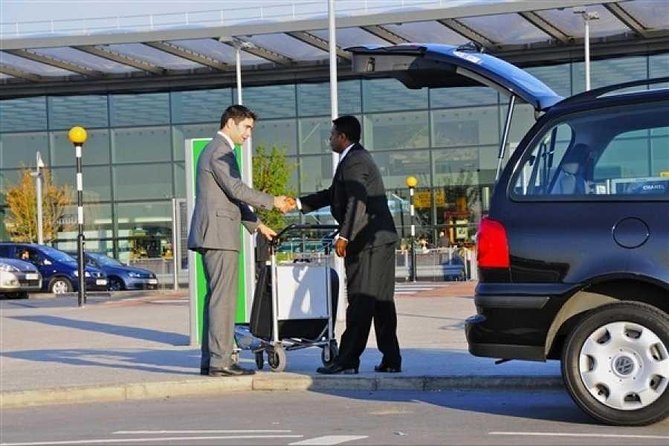 Limousine From Cairo Airport To Cairo Downtown - Key Points
