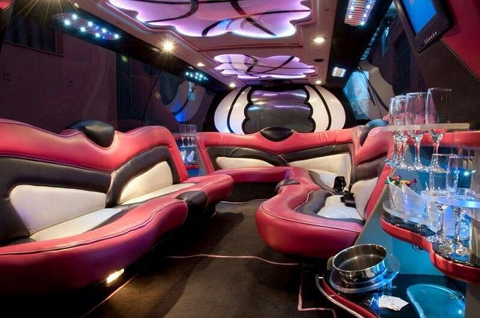 Limousine & nightclub Barcelona - Arriving like a VIP at one of 14 clubs