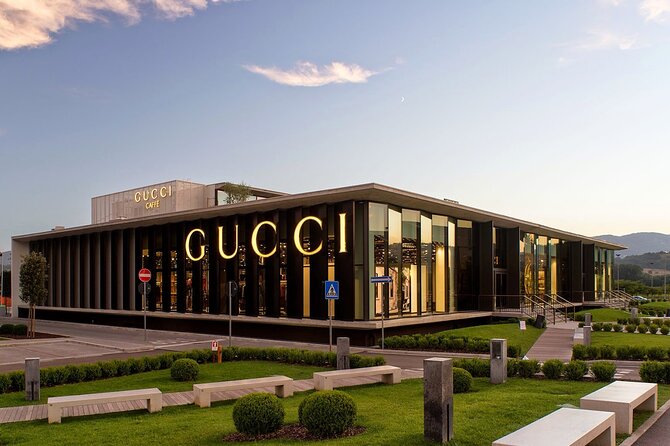 Limousine Service from Florence The Mall Outlet private driver - The Mall Outlet and shopping beyond fashion