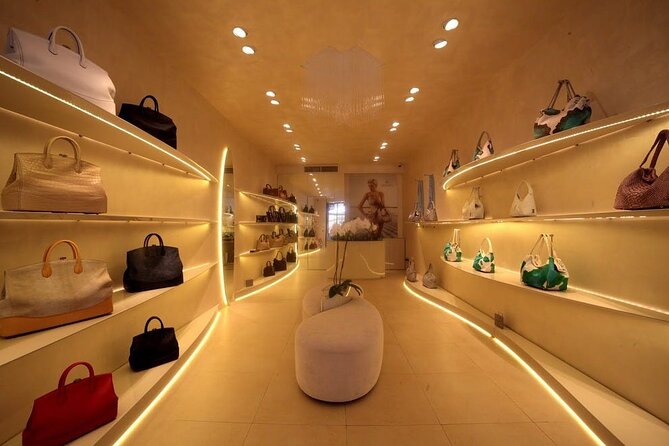 Limousine Service from Florence The Mall Outlet private driver - What the driver can add to the day