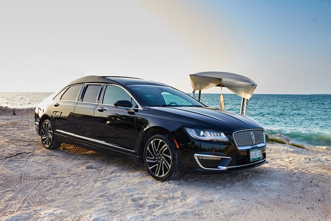 Lincoln Stretch limo from Cancun Hotel Zone to Cancun Airport - Leaving Cancun in a Lincoln stretch limo