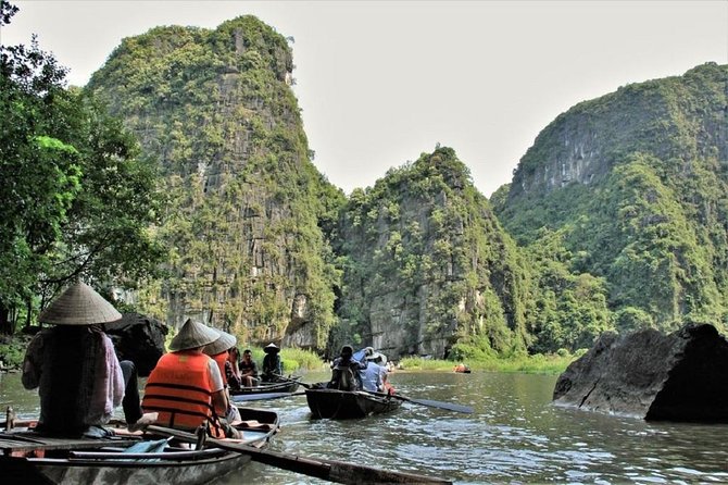 Luxury Hoa Lu - Tam Coc - Mua Cave 1 Day Tour - By Limousine & Small Group - Hoa Lu and the story of Vietnam’s early capital