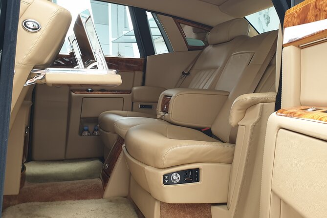 Luxury Limousine Service - Marina Bay Sands as Your City Base