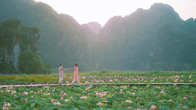 Luxury Limousine Tour: Hoa Lu, Trang An/Tam Coc & Mua Cave - Hoa Lu, where Vietnam’s capital once stood
