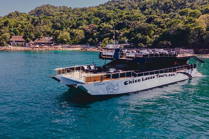 Luxury Mega Yacht 100' Limousine of the Sea 2: Puerto Vallarta - A private yacht instead of a fixed sightseeing cruise