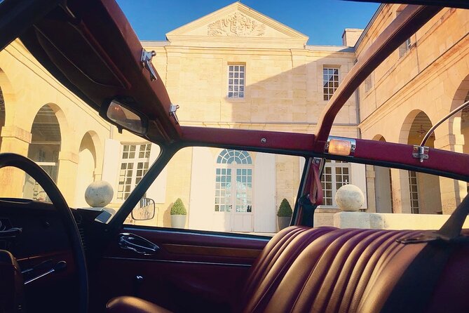 Médoc luxury wine tour aboard a Citroën DS Limousine Convertible - Why the Citroën DS changes the day