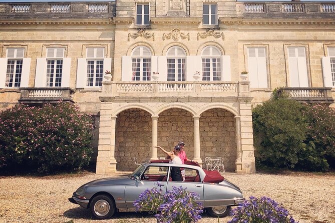 Médoc luxury wine tour aboard a Citroën DS Limousine Convertible - Half-day or full-day?