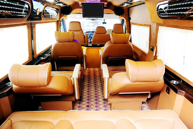 Morning limousine D-car 8-seat transfer to Hanoi depart from Sapa Town center - The five-hour drive from Sapa to Hanoi