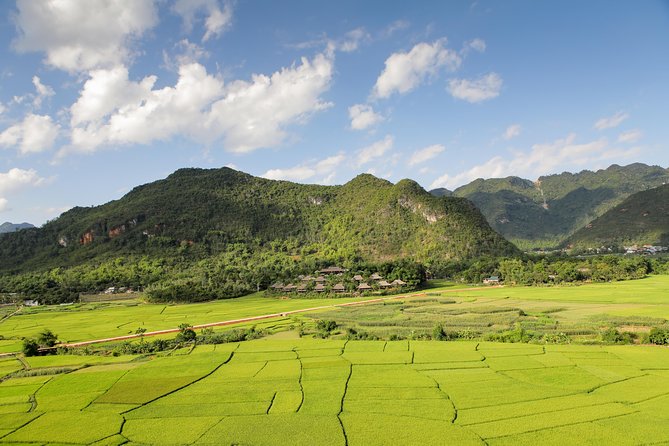 Morning Limousine Transfer Hanoi to Mai Chau 5 hours from Hanoi Old Quarter - The value of $18.67 per person
