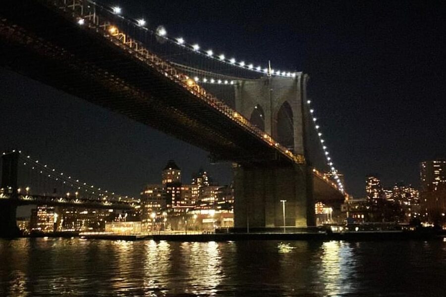 New York City: JFK Airport Private Limousine Transfer - Communication and chauffeur service