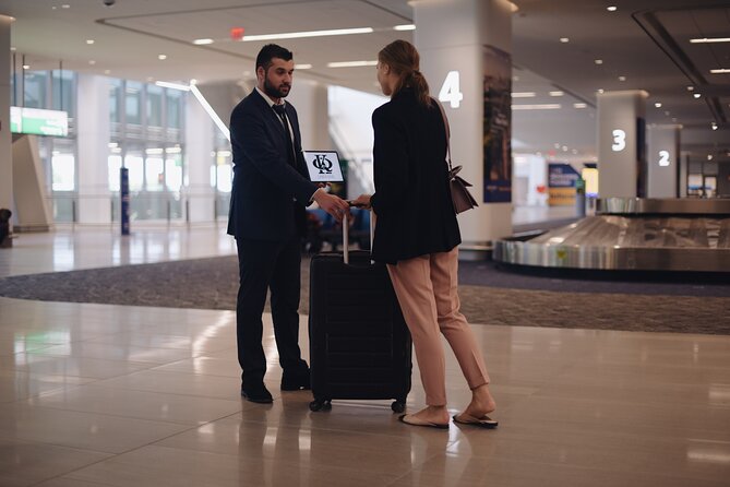 Newark (EWR) Airport Stretch Limo Service To NYC - A private ride for groups of up to seven