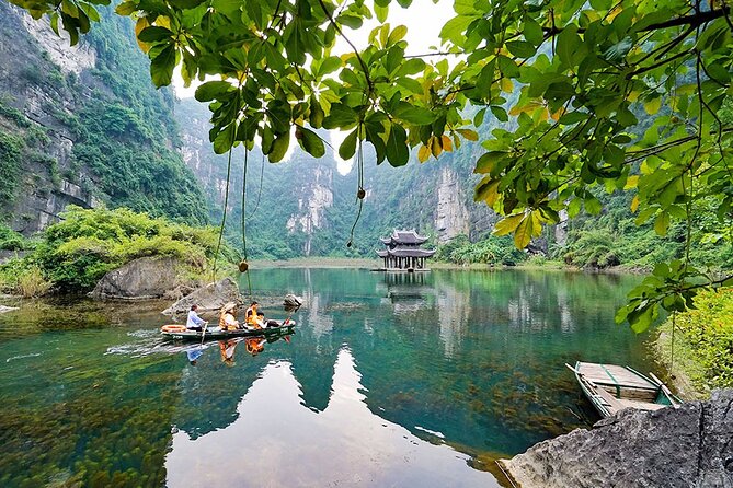 Ninh Binh Luxury 1 Day Tour ( Small Group With Limousine Bus) - Choosing between shared and private transport