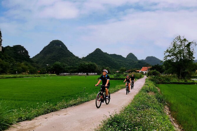 Ninh Binh Luxury Day Tour by Limousine- Small Group- All included - Meeting a local family
