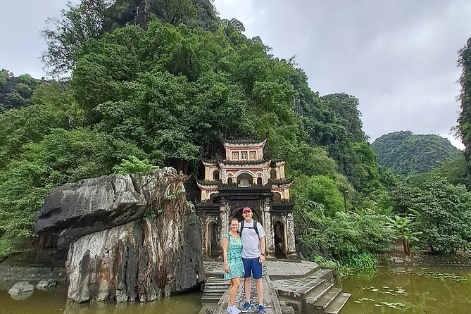 Ninh Binh Luxury Day Tour by Limousine- Small Group- All included - Lunch, water, and what the $89 price covers