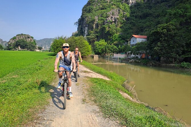 Ninh Binh Luxury Day Tour by Limousine- Small Group- All included - The 7:15 to 7:45 pickup from Hanoi