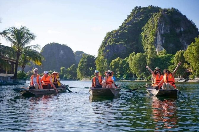 Ninh Binh Tour from Hanoi for 6-9 Pax/tour by DCar Limousine - Mua Cave and the Climb Above Ninh Binh