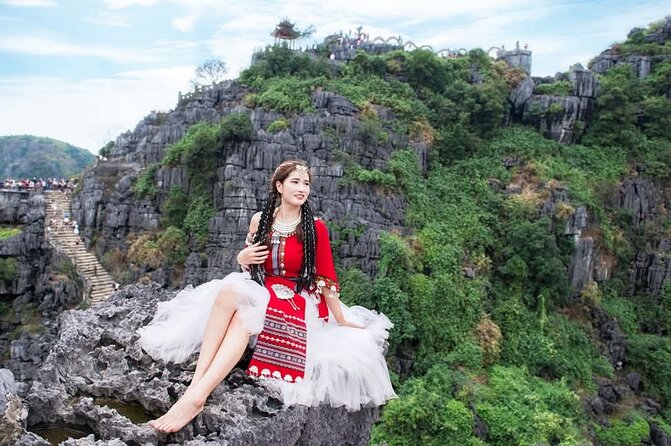 Ninh Binh Tour from Hanoi for 6-9 Pax/tour by DCar Limousine - Trang An and the Longer River Route