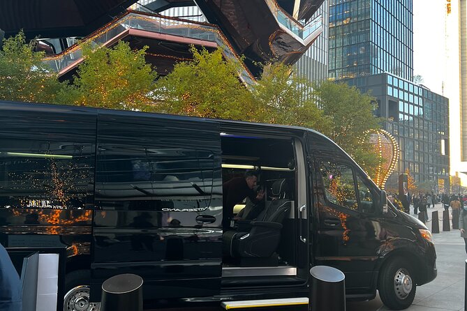 NYC Christmas Lights Tour by Limousine, SUV Or VAN. Dyker Heights - Starting in Midtown: Rockefeller Center and Saks