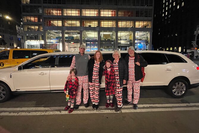 NYC Christmas Lights Tour by Limousine, SUV Or VAN. Dyker Heights - The Brooklyn Bridge photo stop in DUMBO