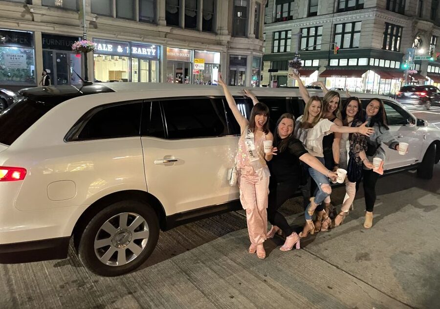 NYC Limousine Tour By Stretch Limo-King And Queen Limo NYC - Chinatown and Little Italy show New York’s mix