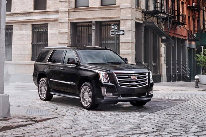 NYC VIP Private Luxury airport arrival ride by Stretch Limousine - From airport arrivals to your New York address