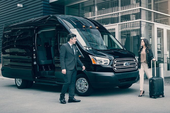 NYC VIP Private Luxury Departure ride via Stretch Limousine, Van, Sedan or SUV - Door-to-door pickup across New York City