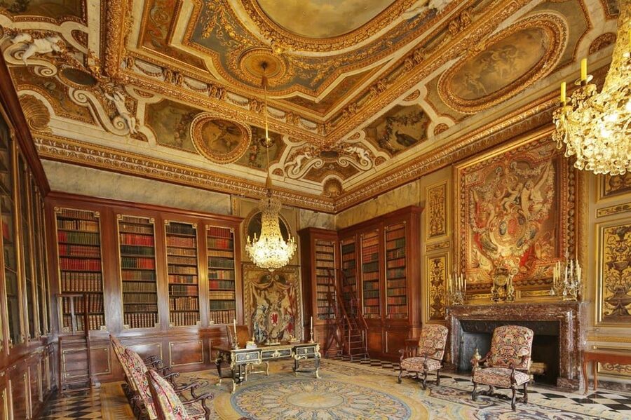Paris: Candlelit Dinner at Vaux-le-Vicomte by Limousine - A Three-Course Dinner With Champagne and Wine
