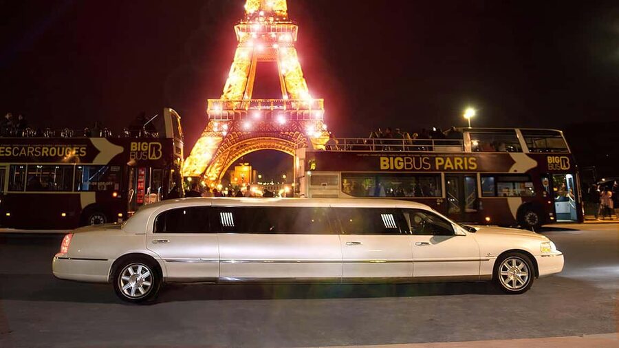 Paris: Romantic Limousine Tour - Timing your evening around the Eiffel Tower