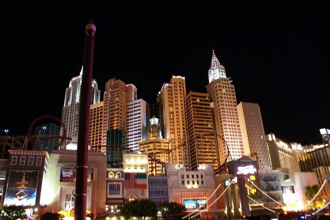 Private 2-Hour Limo Tour of Las Vegas with Champagne - Comfort, vehicle size, and the heat factor